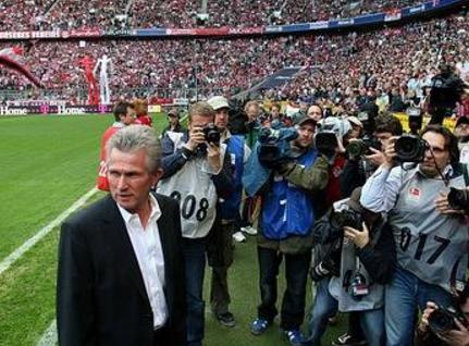  拜仁慕尼黑刷新德甲半程积分纪录，图赫尔创历史  