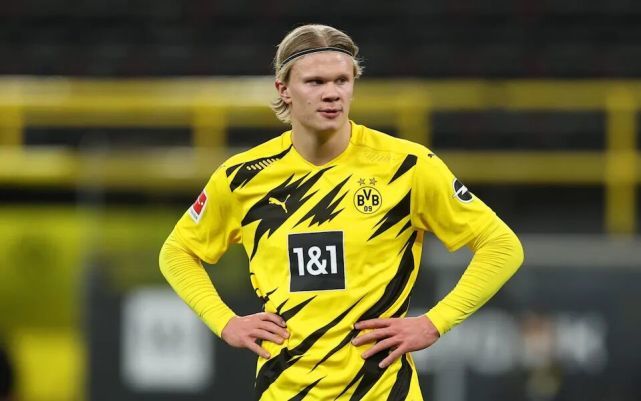  曼城三球完胜阿森纳，哈兰德双响领跑射手榜  